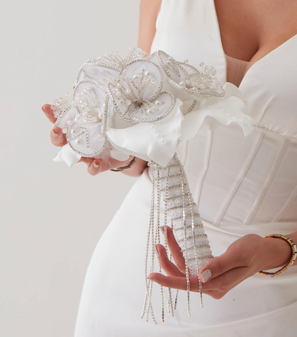 White Flower Bouquet – Ideal for Bridal, Quinceanera, or Proposal – Bridal Port, view 2