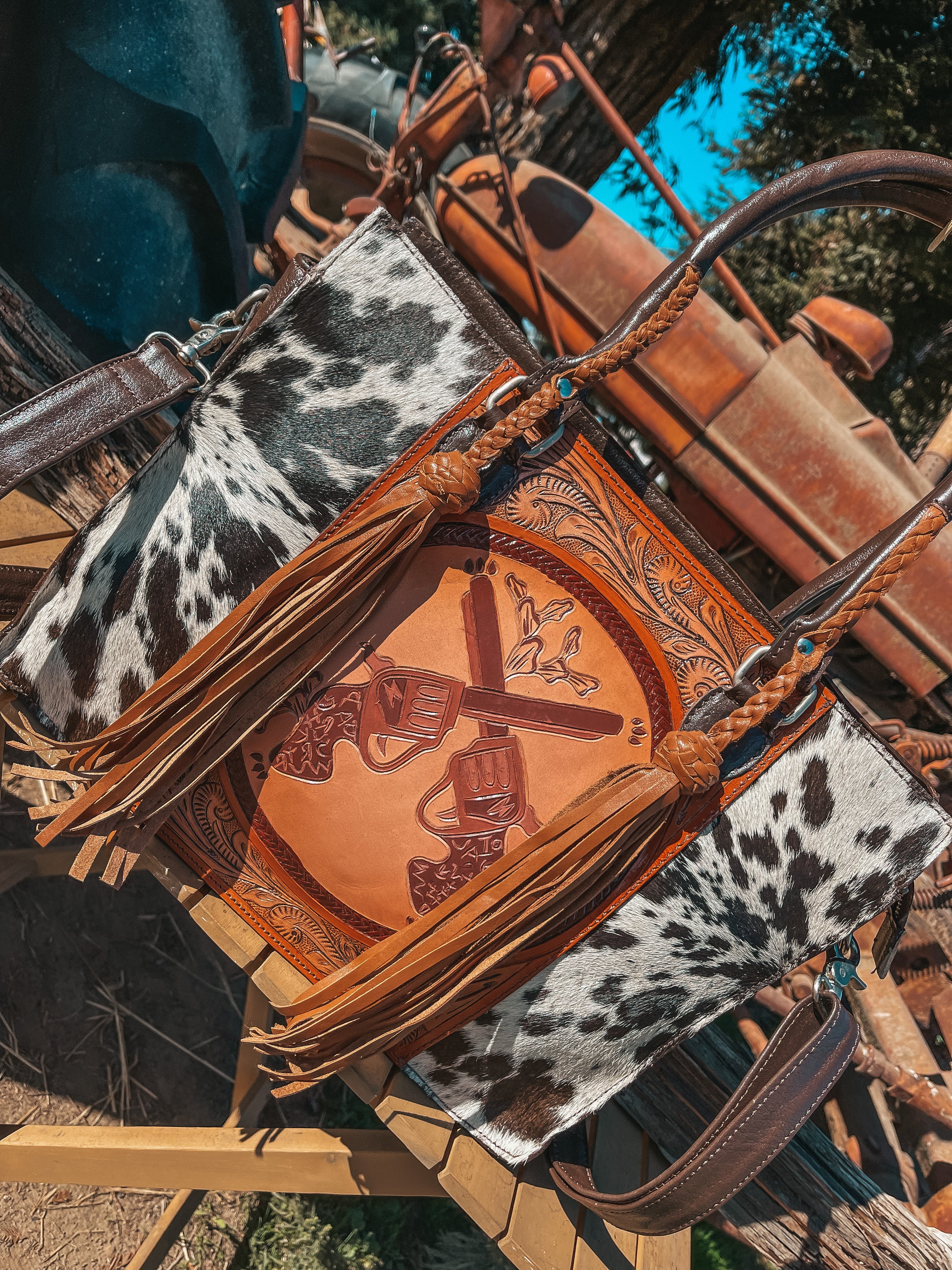 Haute Southern Hyde The Smoking Gun Tote Concealed Carry a Haute Southern Hyde by Beth Marie Exclusive — construction detail