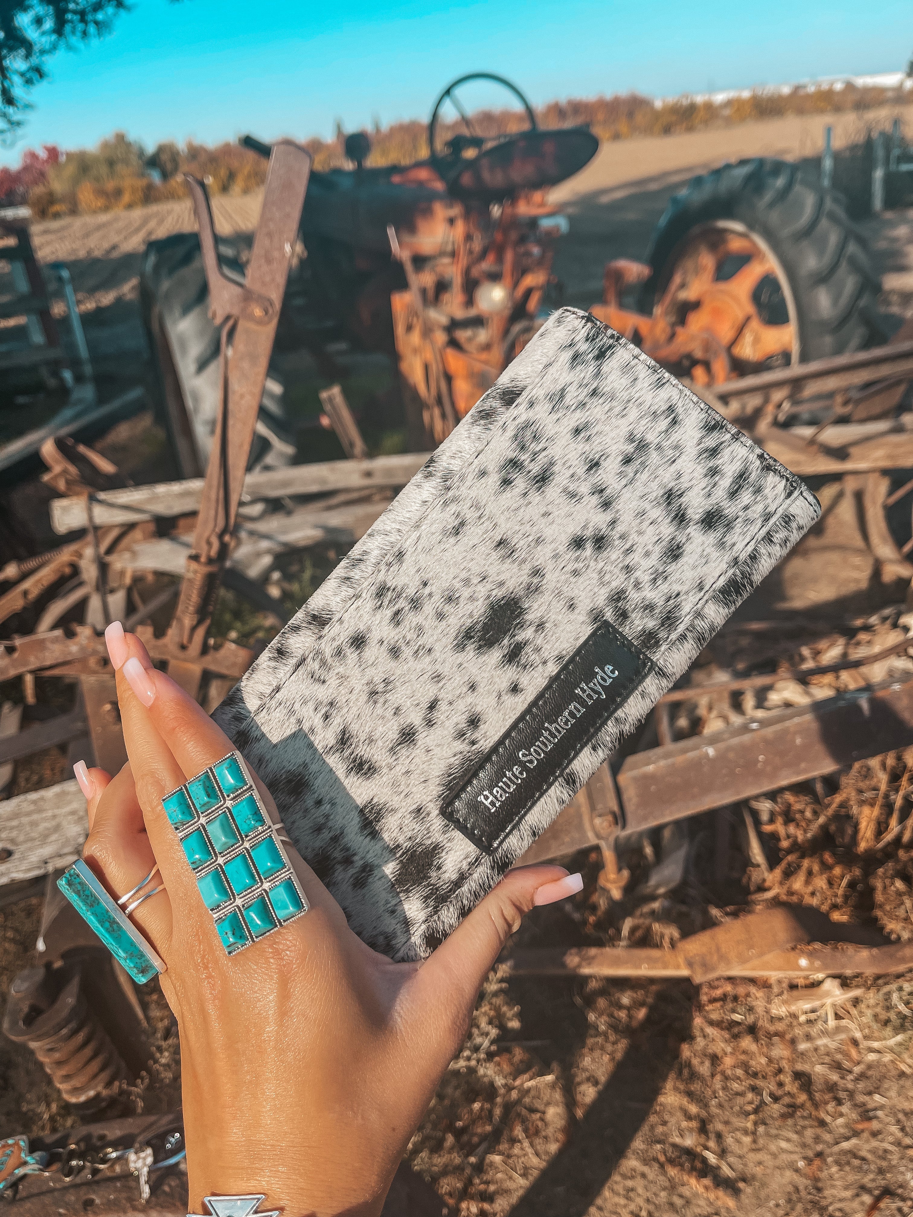 Haute Southern Hyde The Smoking Gun Wallet a Haute Southern Hyde by Beth Marie Exclusive — detail shot 9