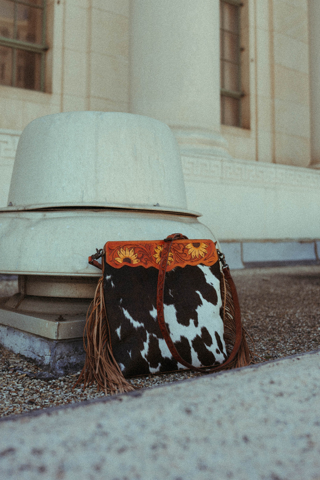 Haute Southern Hyde The Sunflower Tote a Haute Southern Hyde by Beth Marie Exclusive — color detail