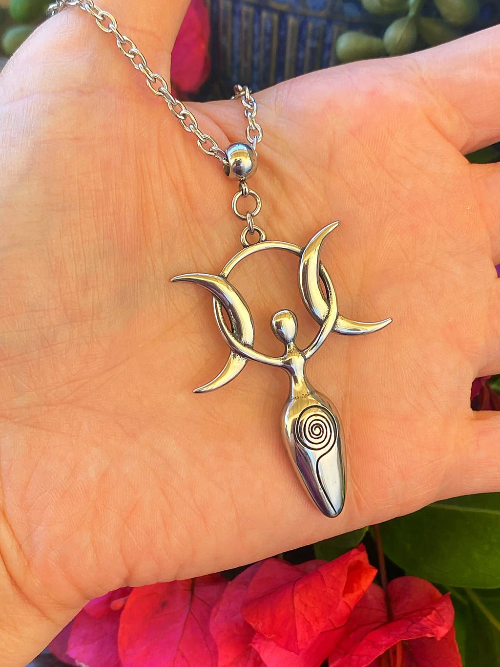 Bellaforma Jewelry MOON GODDESS NECKLACE — detail and construction