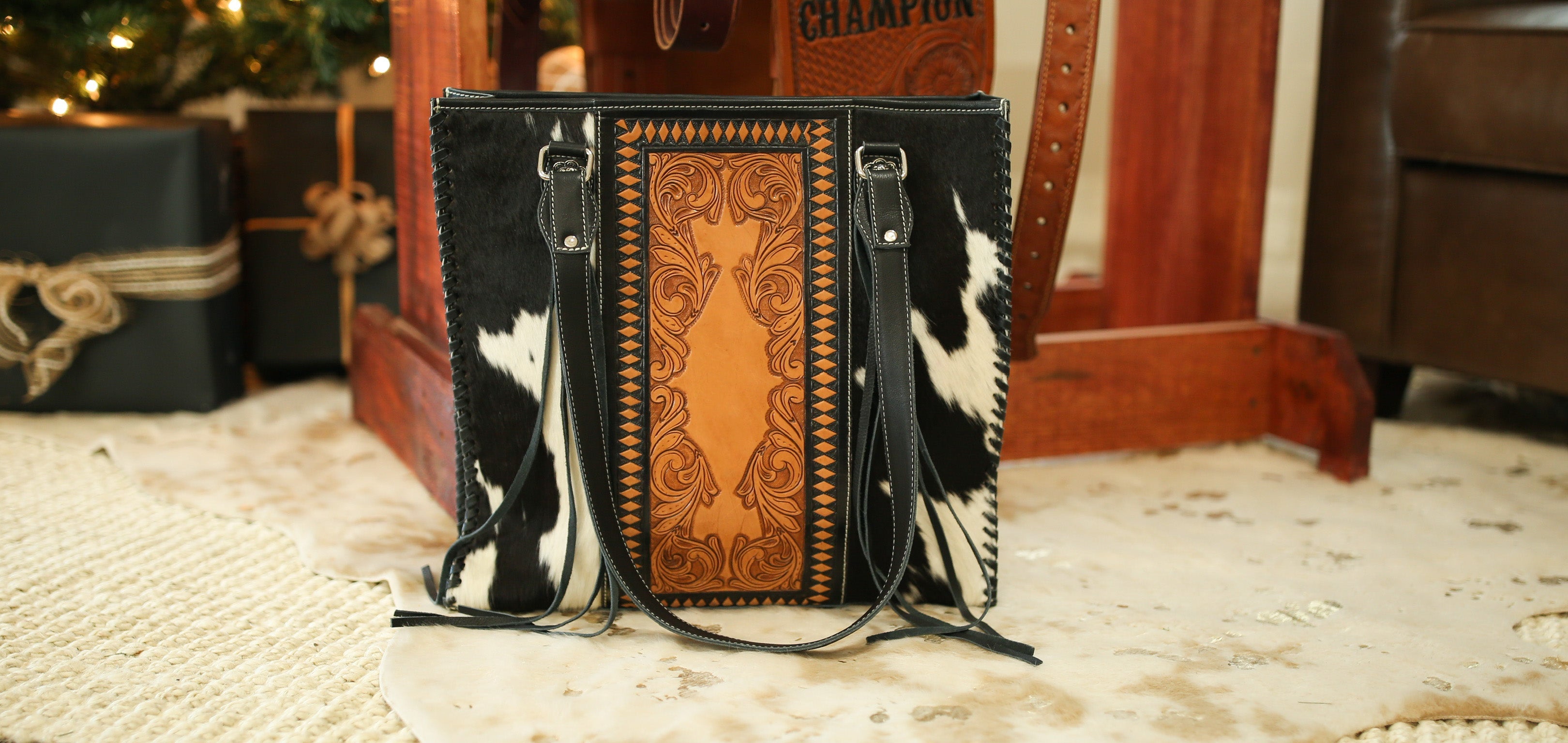 Haute Southern Hyde Luxe Cowgirl Tote a Haute Southern Hyde by Beth Marie Exclusive — detail shot 6
