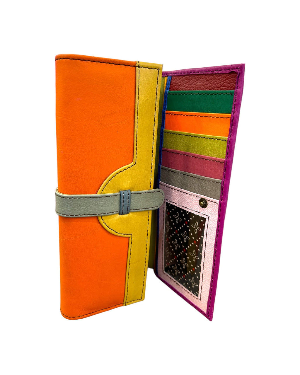 KADOU BOUTIQUE Soruka Half Moon Wallet — detail close-up