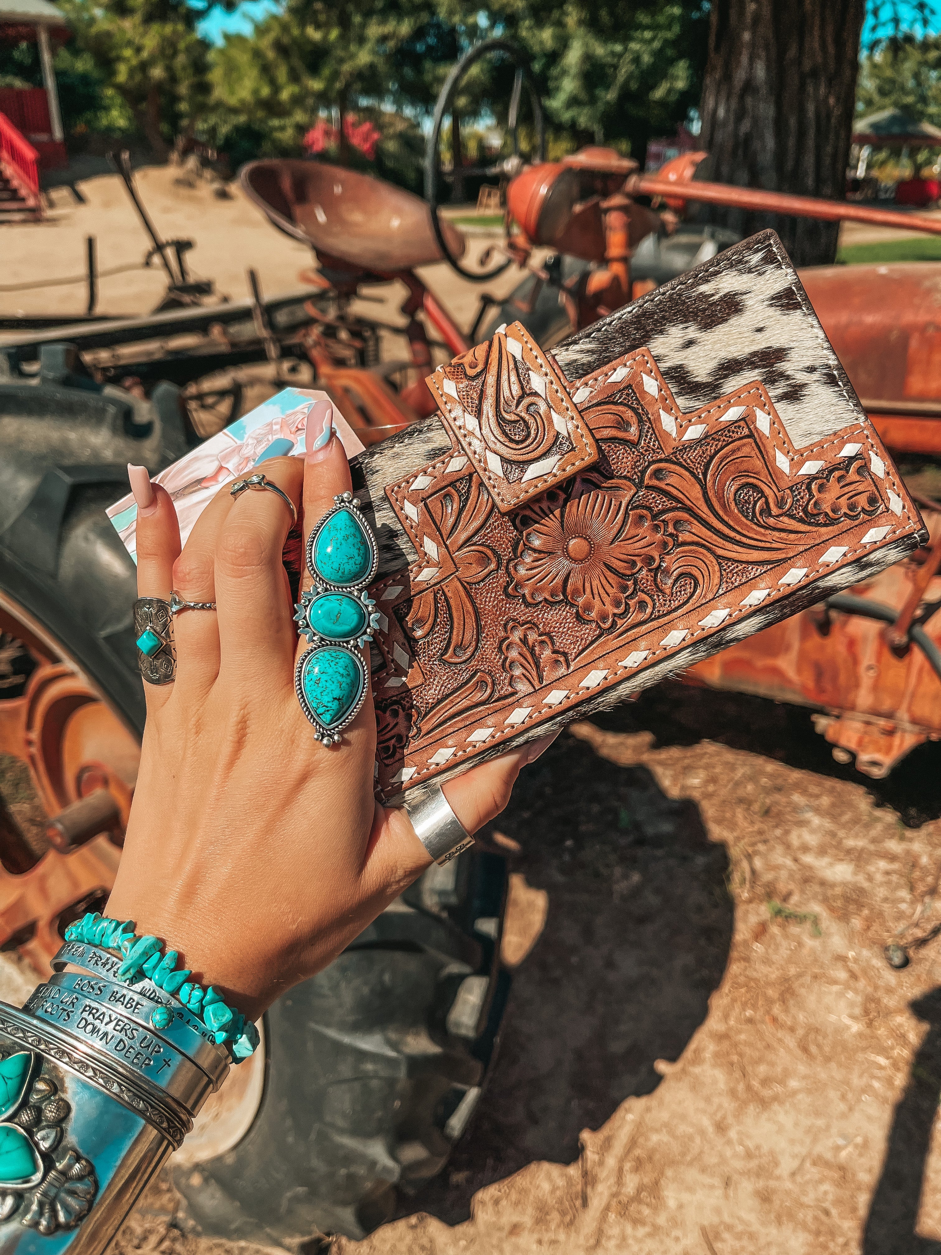 Haute Southern Hyde The Lancaster Wallet a Haute Southern Hyde by Beth Marie Exclusive — construction detail