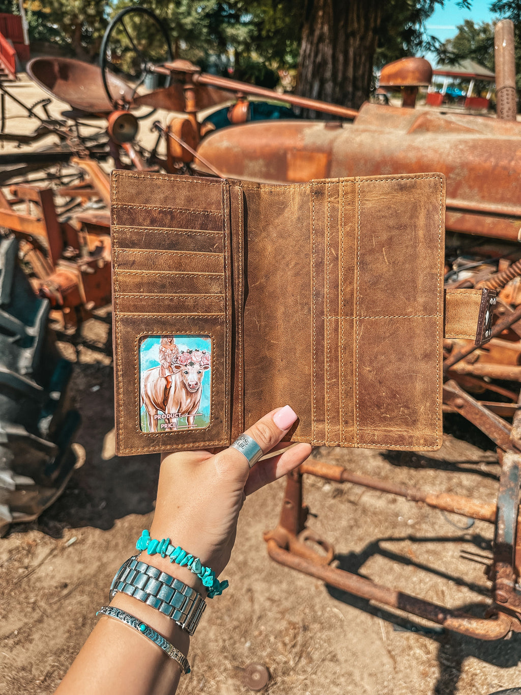 Haute Southern Hyde The Gold Foil Lancaster Wallet a Haute Southern Hyde by Beth Marie Exclusive — detail close-up