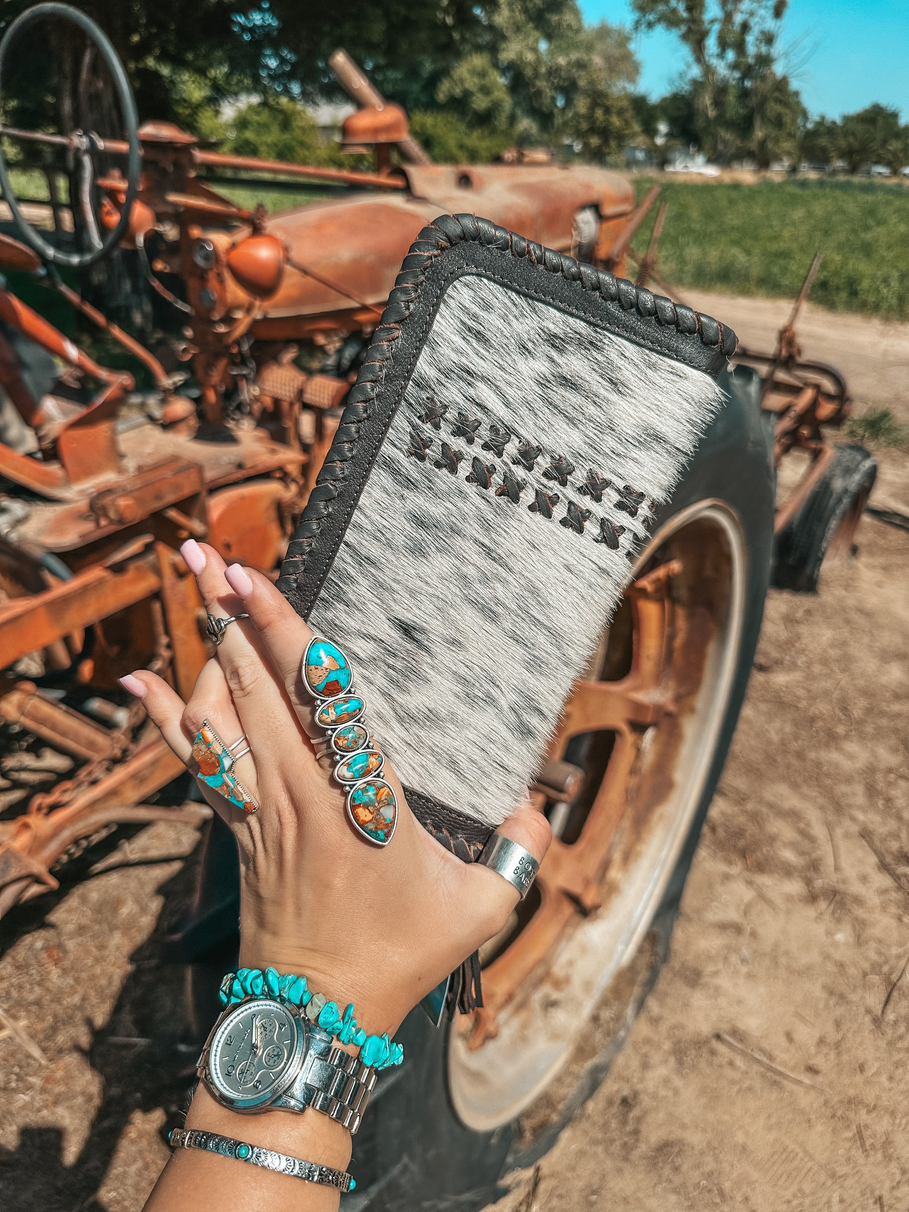 Haute Southern Hyde The Wesson (Brown Leather) Wallet a Haute Southern Hyde by Beth Marie Exclusive — detail close-up
