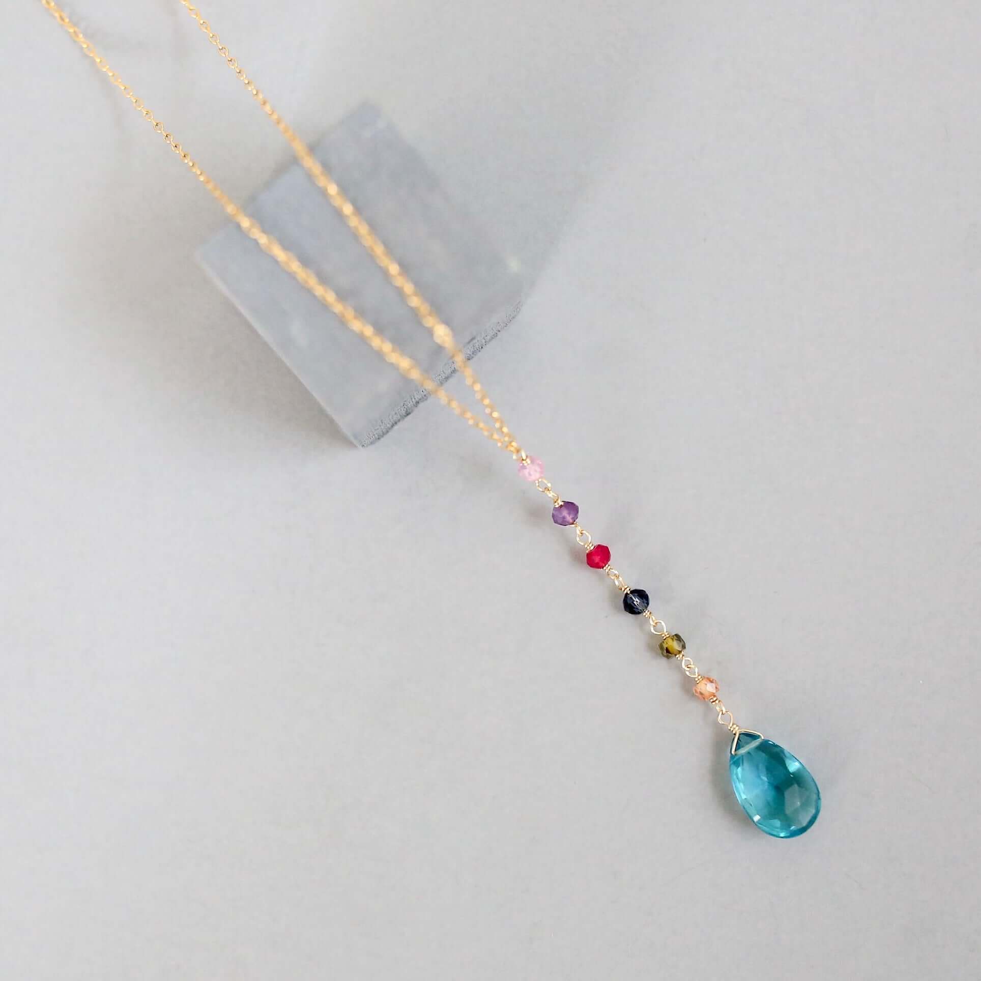 PARKEN JEWELRY PARKEN JEWELRY Neon Blue Quartz Yoga Pendant Necklace — main product shot