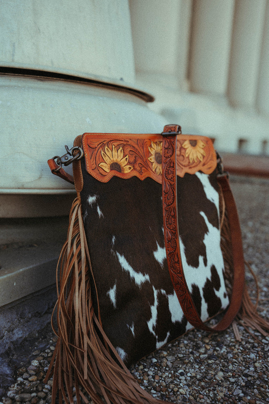 Haute Southern Hyde The Sunflower Tote a Haute Southern Hyde by Beth Marie Exclusive — detail close-up