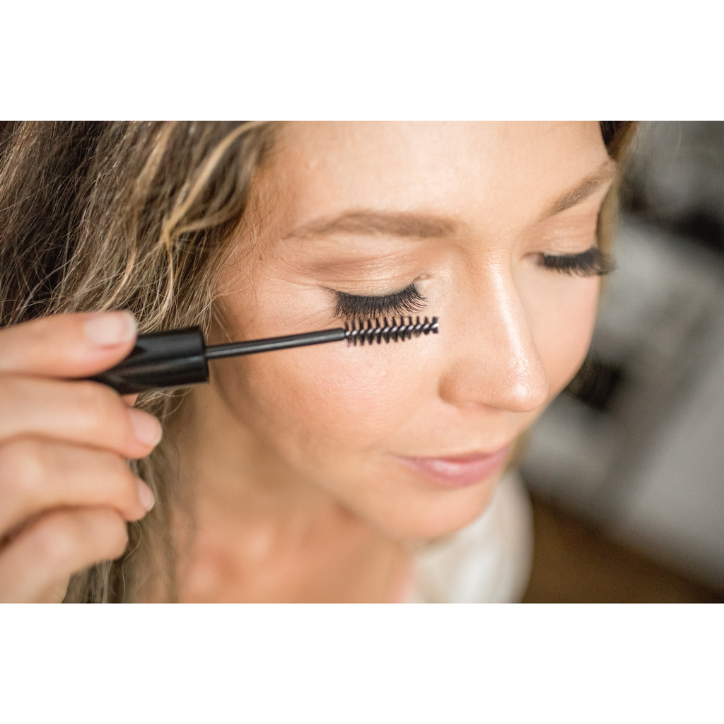 Pretty farm girl Eyelash + Eyebrow Growth Serum — lifestyle context