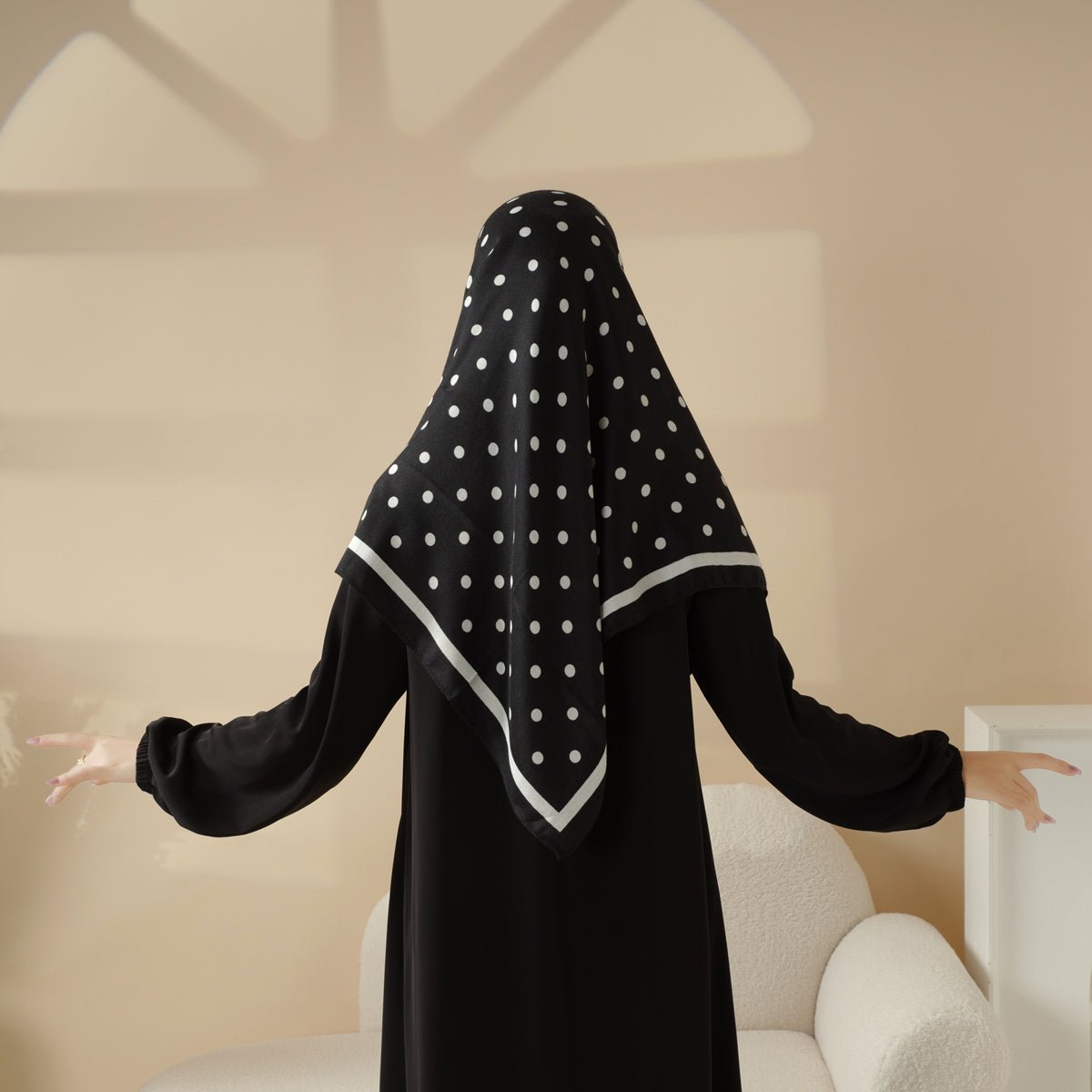 Mariam's Collection Imitation Cashmere Square Hijab (MH091) — construction detail