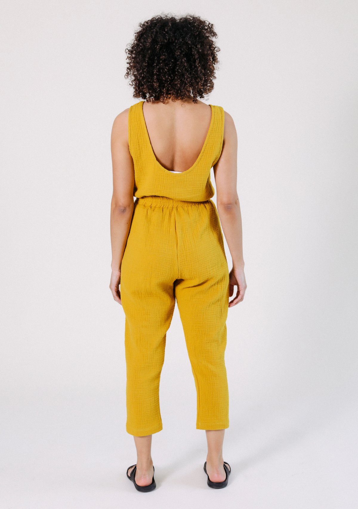 WONENA POPLINEN Jameela Organic Cotton Jumpsuit - Golden — detail shot 6