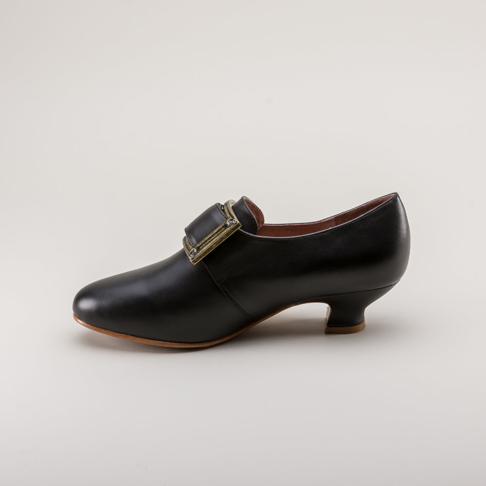 American Duchess Kensington 18th Century Leather Shoes (Black) — texture detail