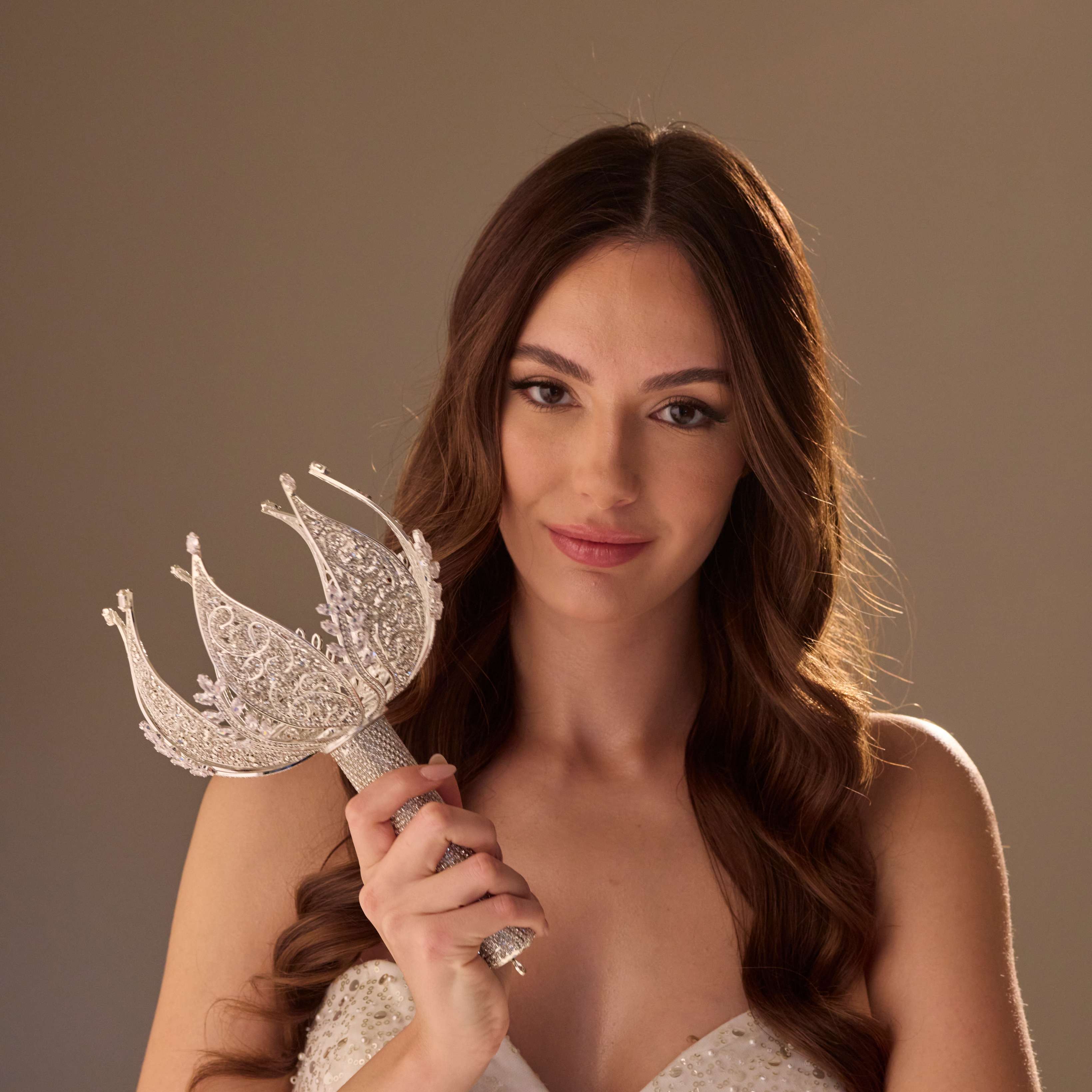 Elegant Quinceañera & Wedding Bouquet Holder – Rhinestone & Crystal Hand Bouquet – Bridal Port, view 5