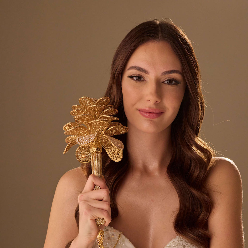 Luxurious Gold Quinceañera & Wedding Bouquet – Handcrafted with Crystal Stones – Bridal Port