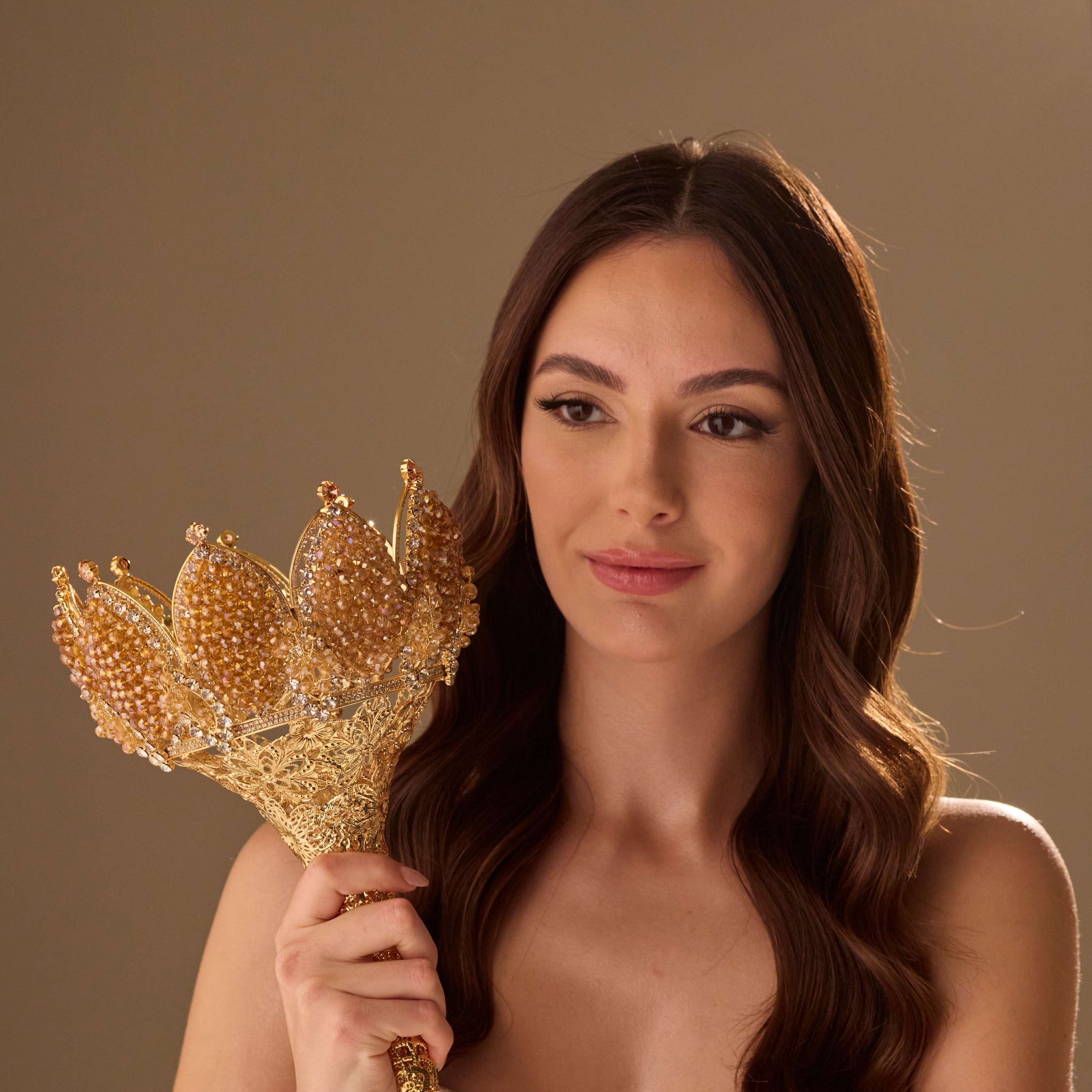Gold Quinceañera & Wedding Bouquet Holder – Handcrafted with Gold Carved Flowers & Crystal Stones – Bridal Port, view 4