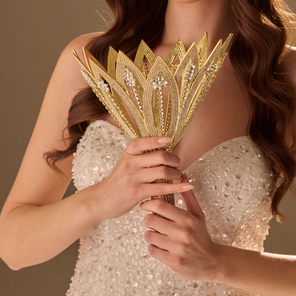 Luxury Gold Quinceañera and Wedding Bouquet Holder – Bridal Port, view 2