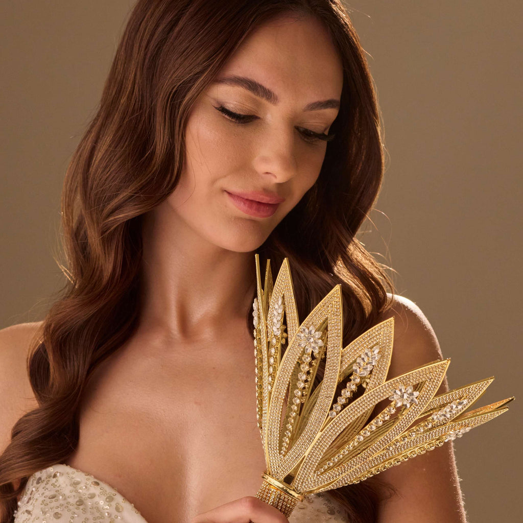 Luxury Gold Quinceañera and Wedding Bouquet Holder – Bridal Port, view 5