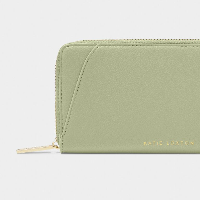 KADOU BOUTIQUE Hana Wallet — lifestyle context