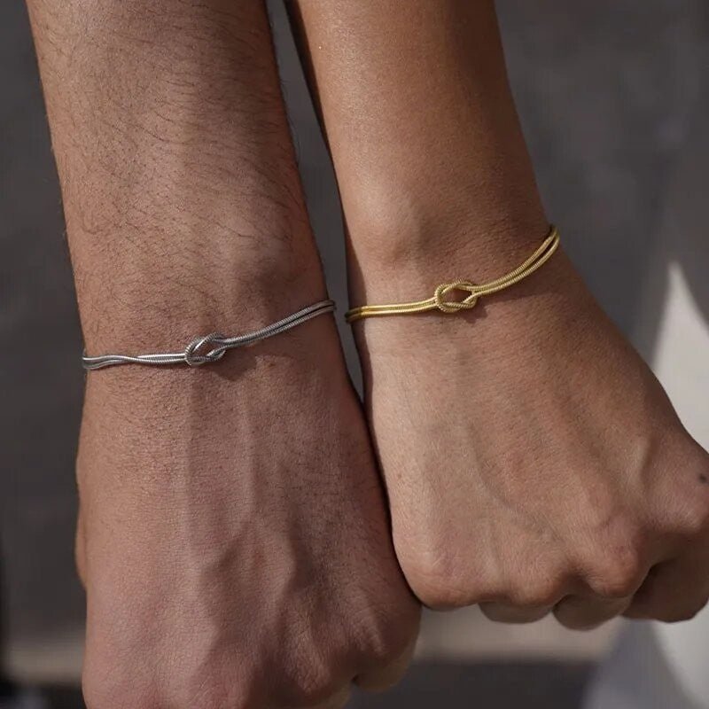Mariam's Collection Mariam's Collection Knot Minimalist Statement Bracelet (MAC288) — construction detail