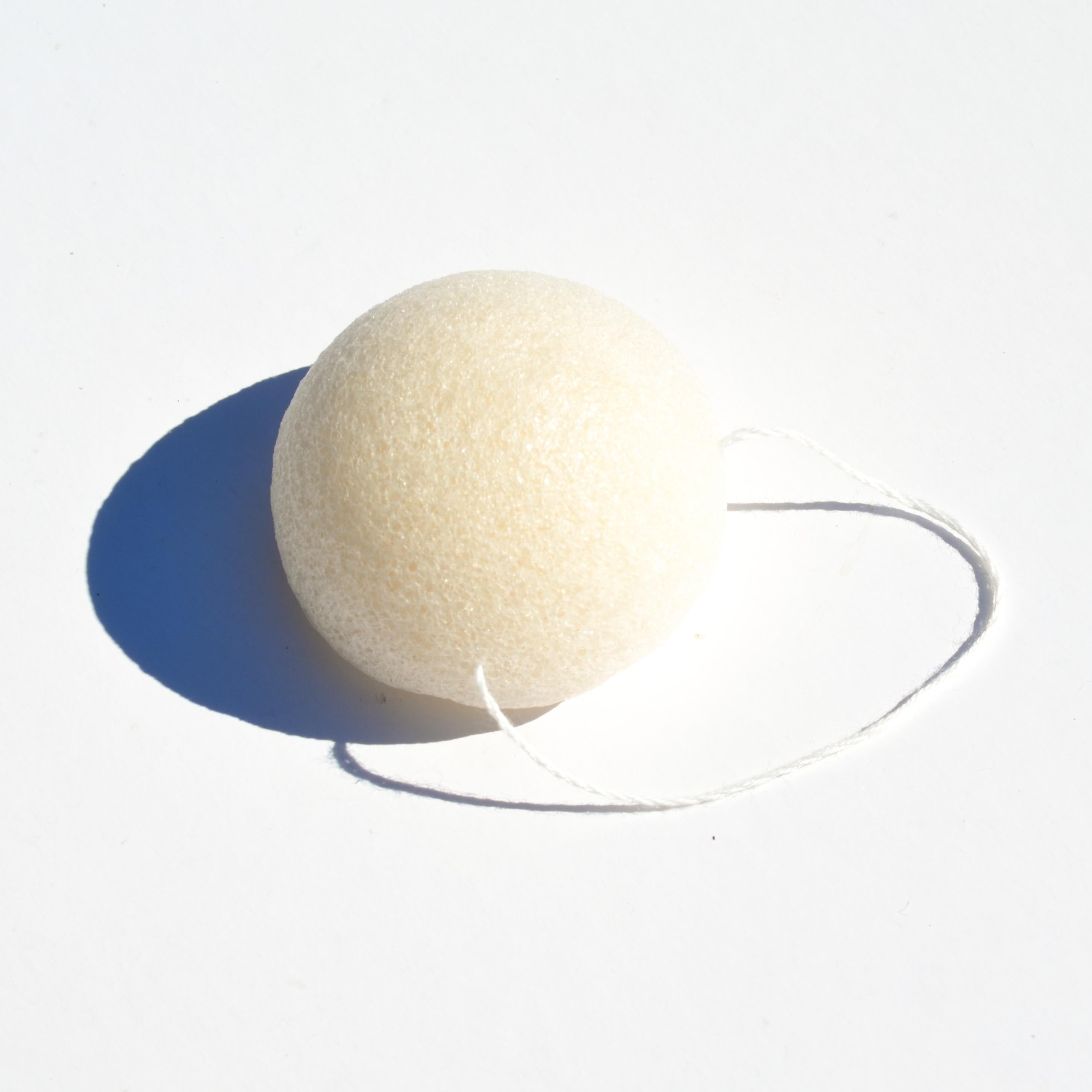 Pretty farm girl konjac face sponge — main product shot