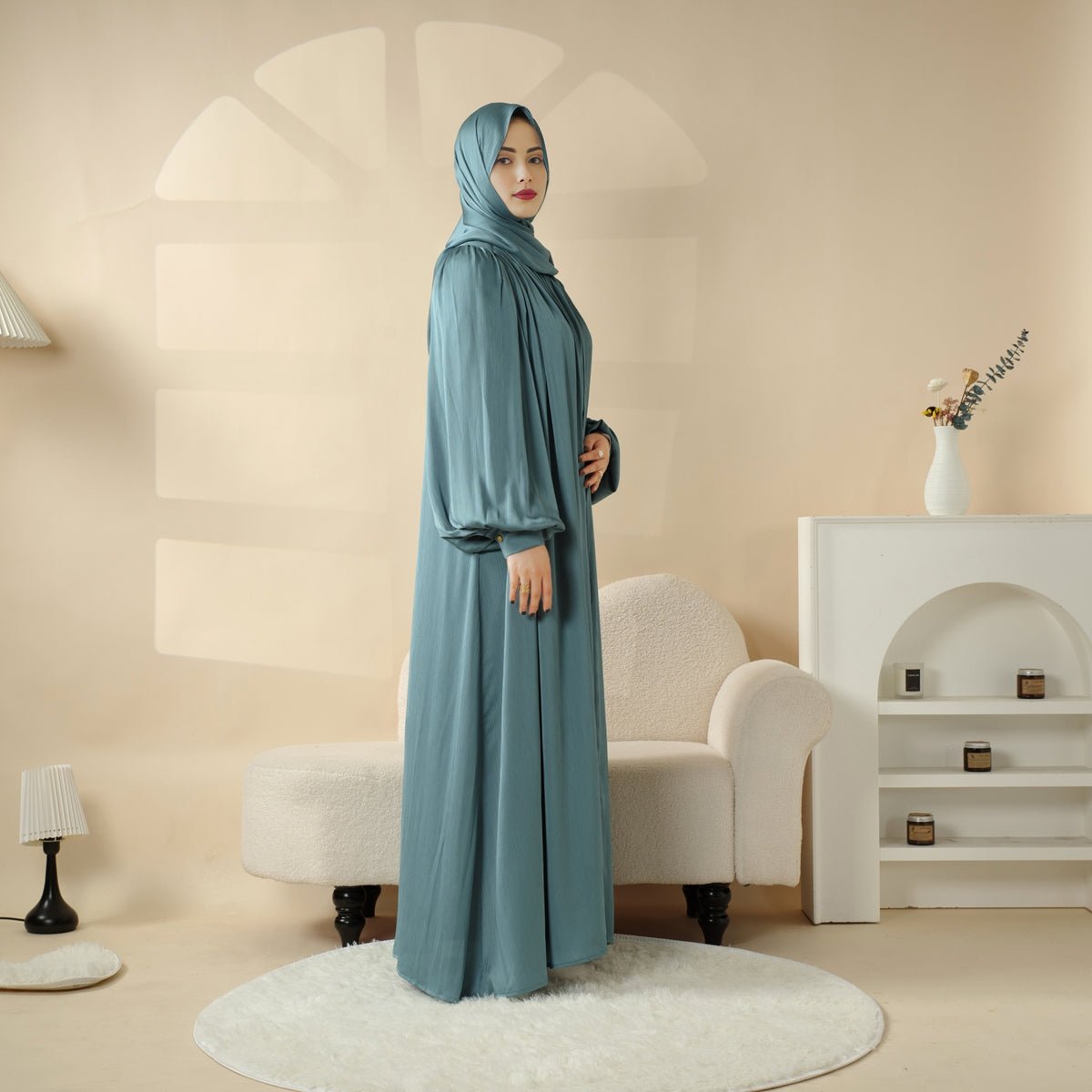 Mariam's Collection Lantern Sleeve Abaya, 4-Piece Set Large Pleated Sleeves Abaya (MOA084) — product on model