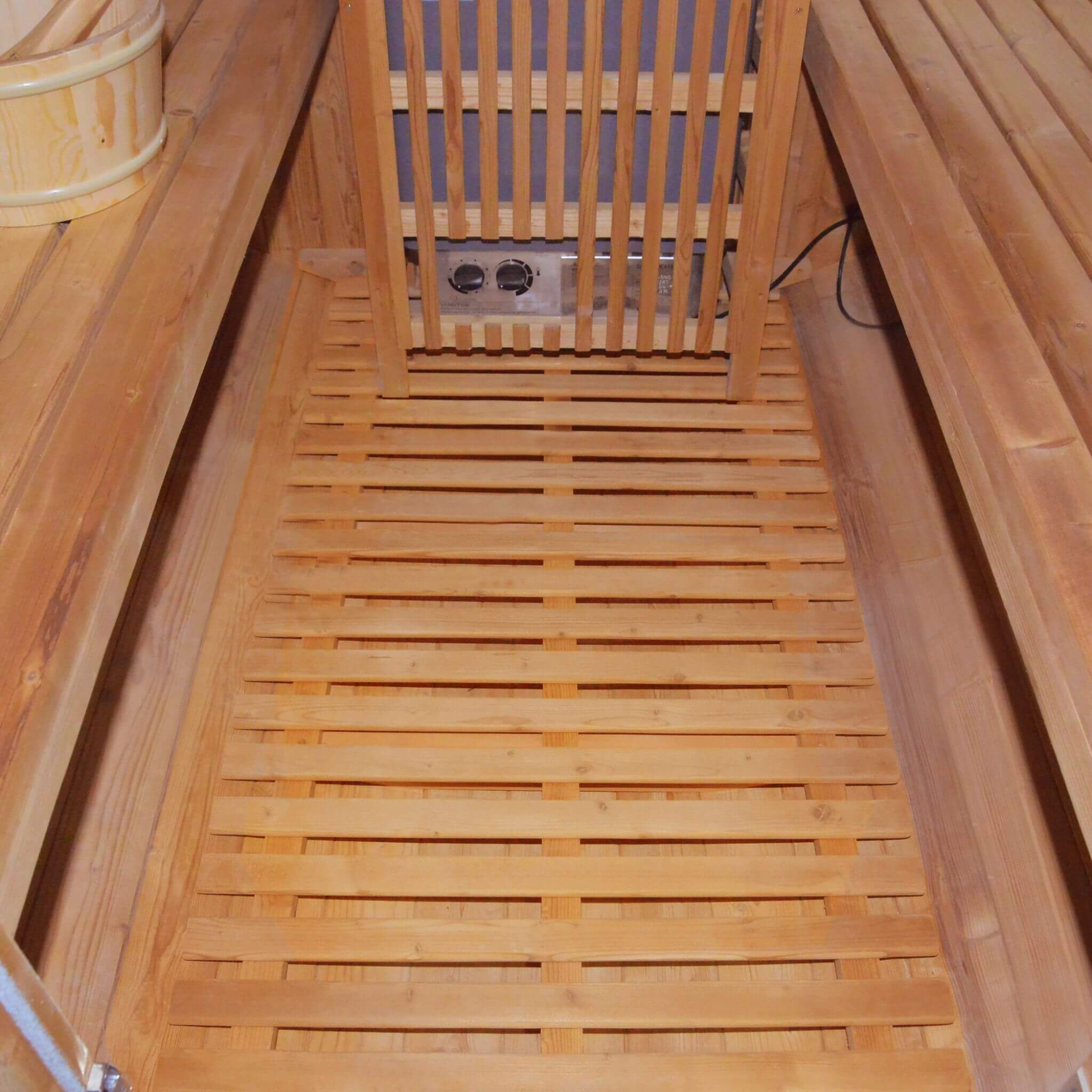 Thermora Ignite Large Premium American White Oak Outdoor Wooden Barrel Sauna With 4.5KW Sauna Heater (SAK45968) – SAKSBY WHOL