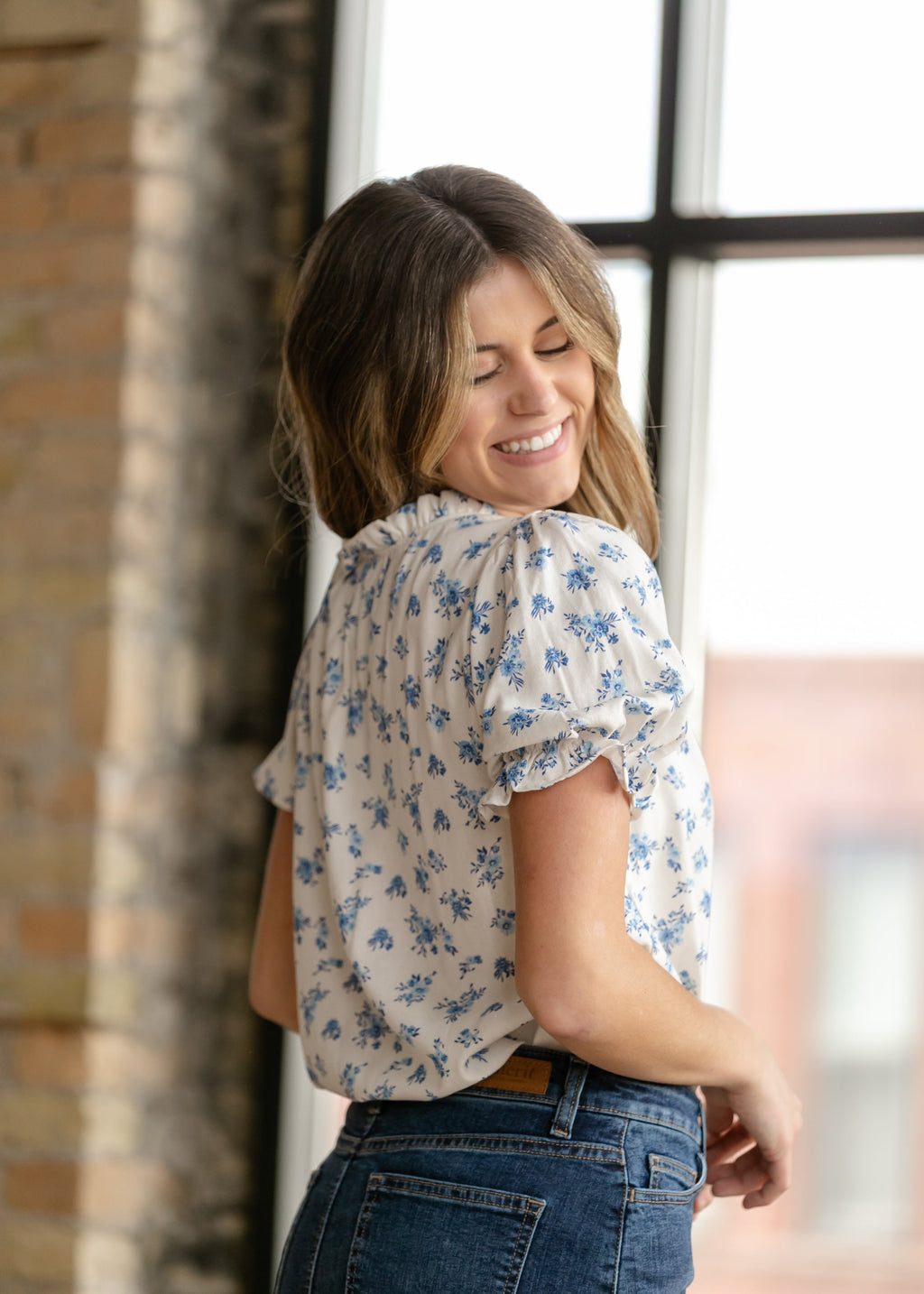 Inherit Co. Laurel V-neck Floral Short Sleeve Top — alternative angle