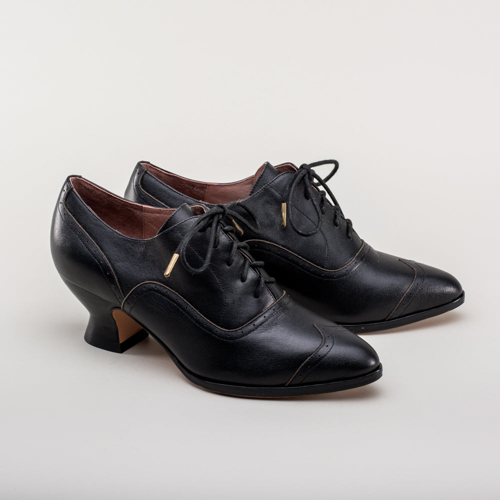 American Duchess American Duchess Londoner Edwardian Oxfords (Black) — branding close-up