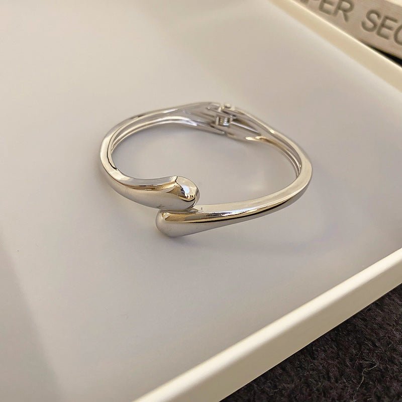 Mariam's Collection Luxury Minimalist Glossy High-grade Shiny Bracelets -   Simple Temperament… — detail shot 6