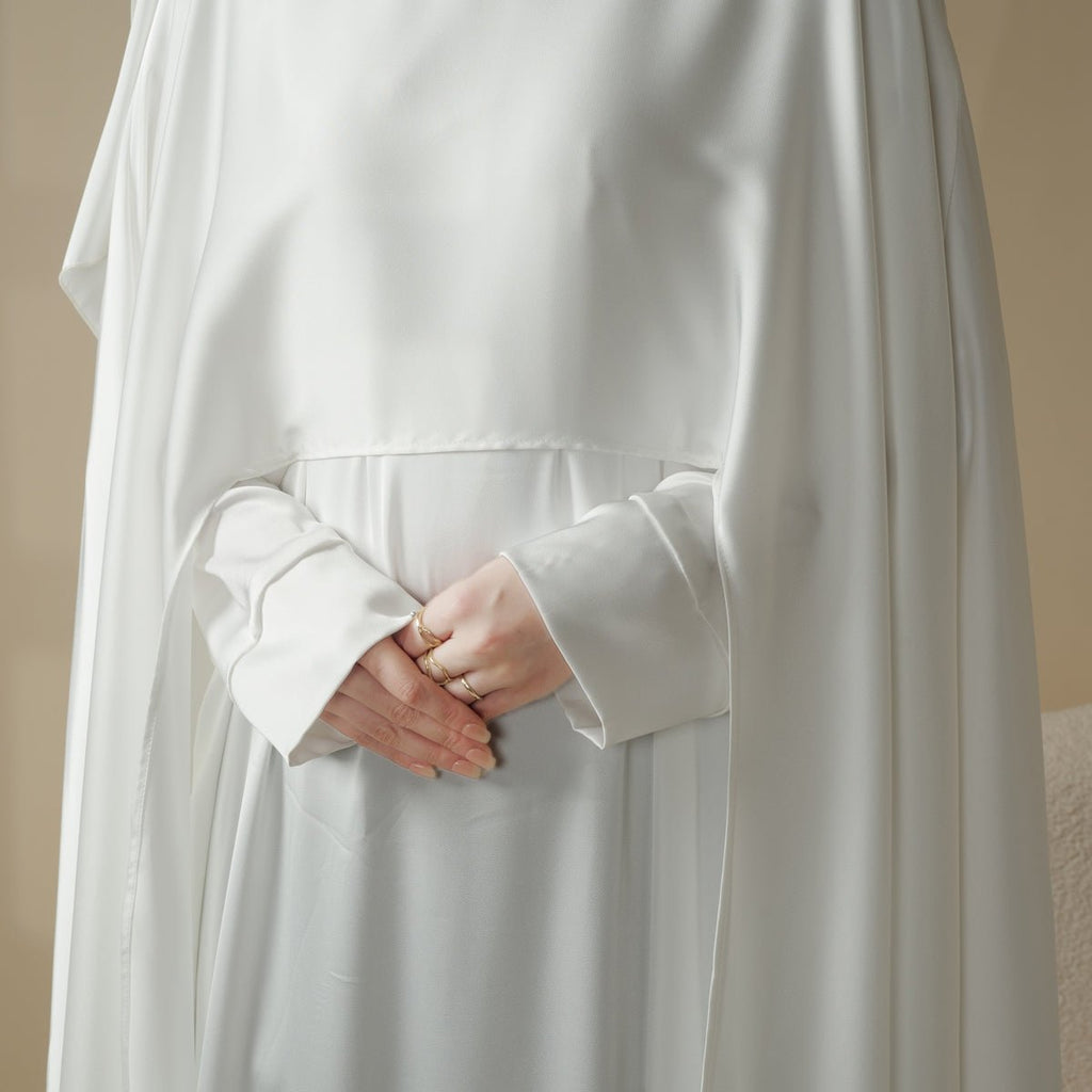 Mariam's Collection Luxury Wedding Abaya 3-Piece Bridal Abaya Set (MOA044) — detail close-up