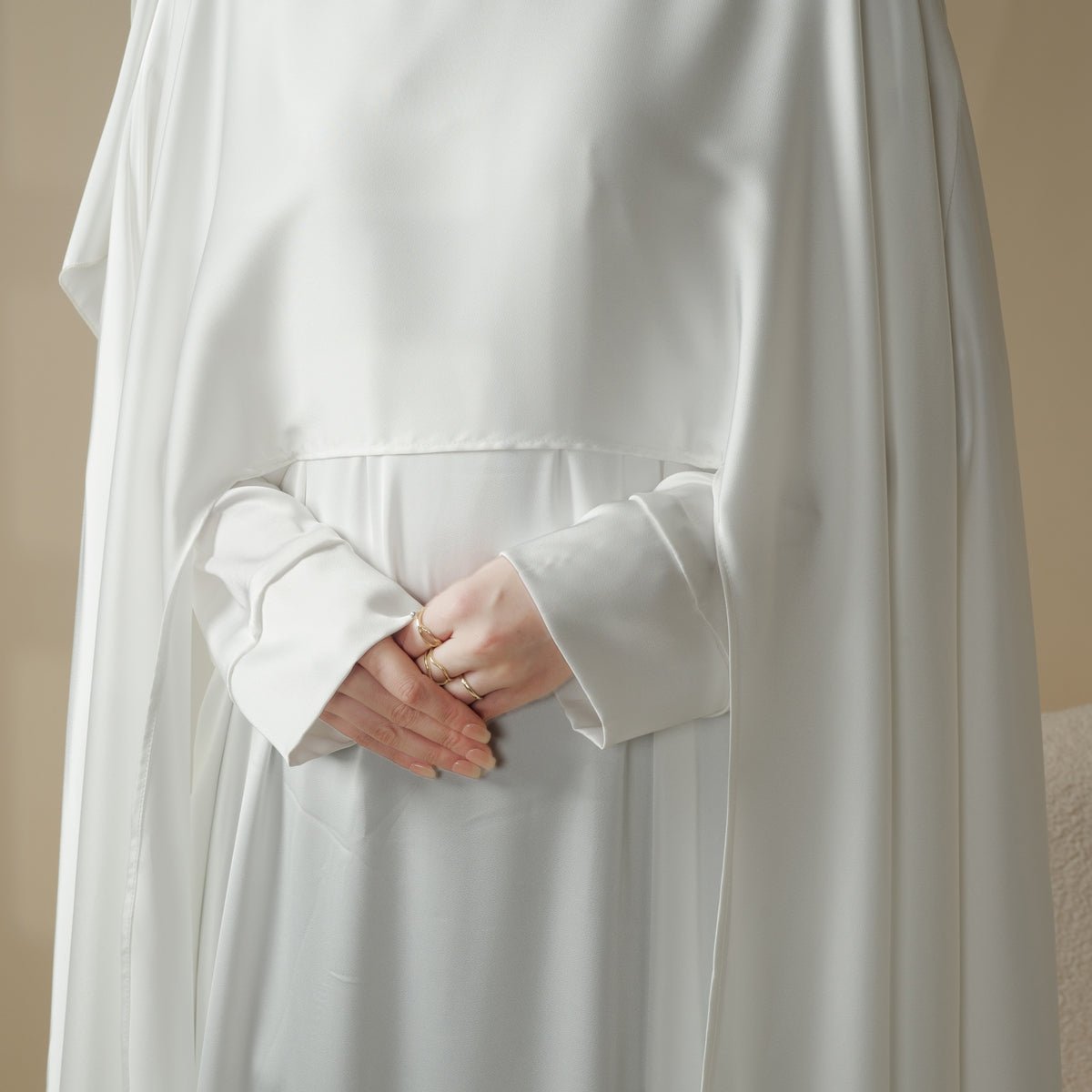 Mariam's Collection Luxury Wedding Abaya 3-Piece Bridal Abaya Set (MOA044) — detail close-up