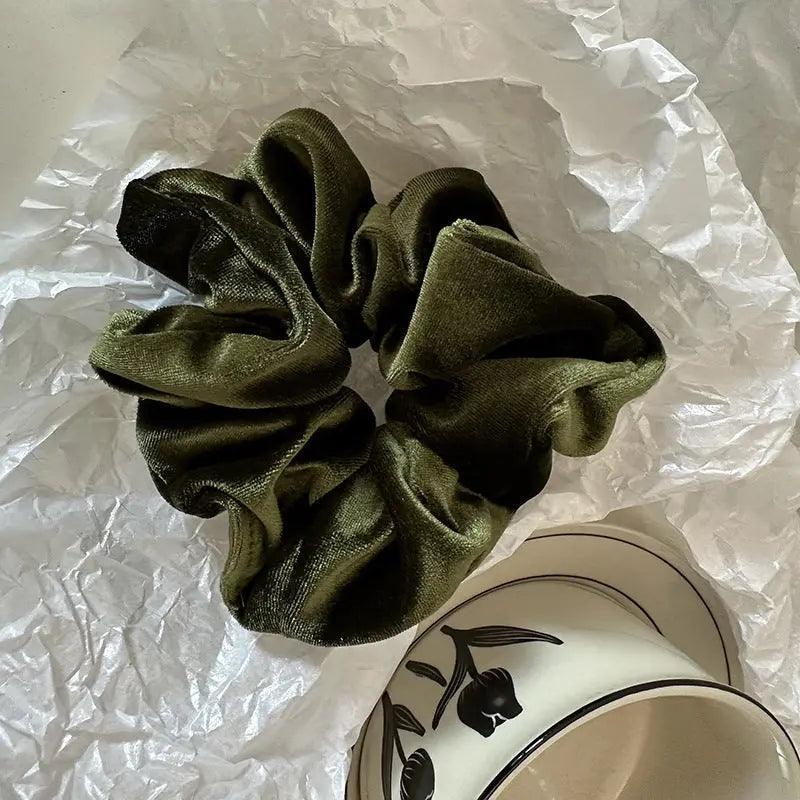 Mariam's Collection MAC009 hijab scrunchies, velvet flower hair accessories — detail shot 7