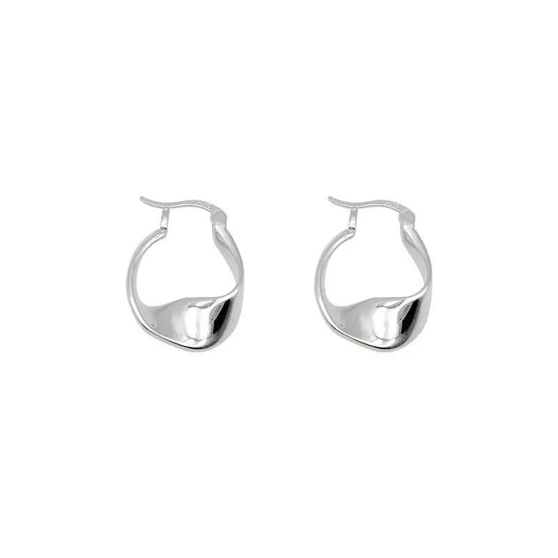 Mariam's Collection Mariam's Collection MAC063 Filled Twisted Ear Buckle Earrings — construction detail