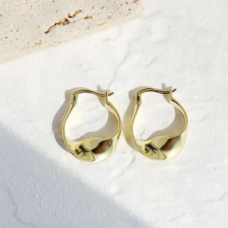 Mariam's Collection Mariam's Collection MAC063 Filled Twisted Ear Buckle Earrings — main product shot