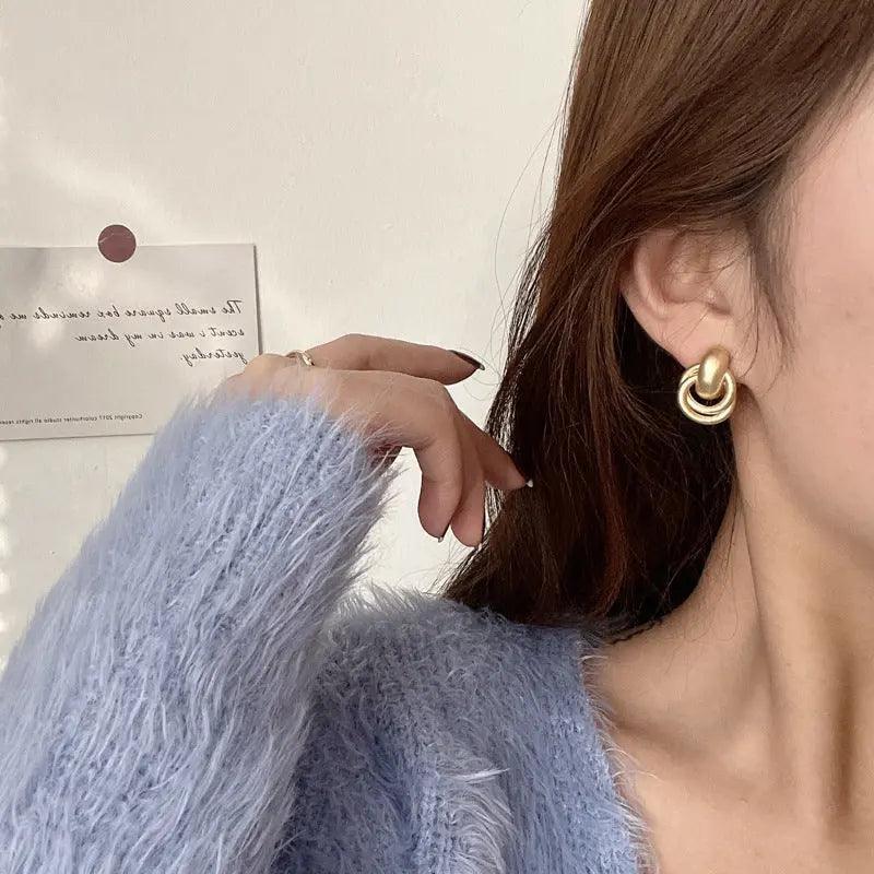 Mariam's Collection Mariam's Collection MAC064 Interlocking Circle Earrings — product category context