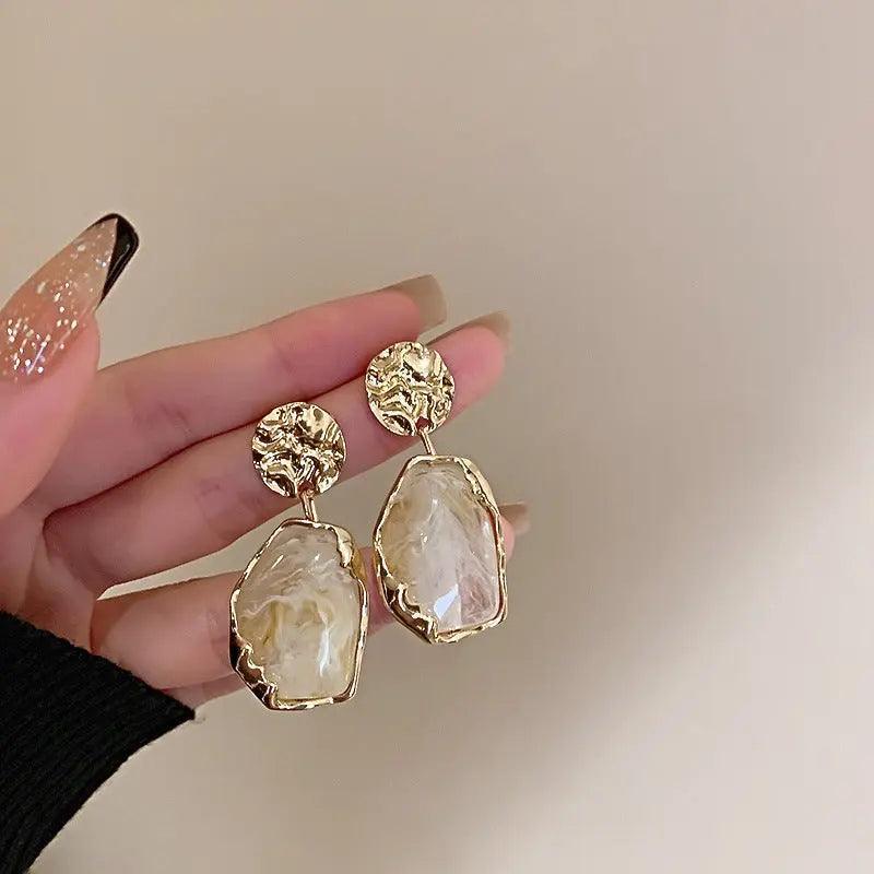 Mariam's Collection MAC065 Needle Pendant  Vintage Geometry Acrylic Earrings — main product shot
