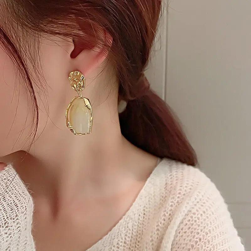 Mariam's Collection MAC065 Needle Pendant  Vintage Geometry Acrylic Earrings — construction detail