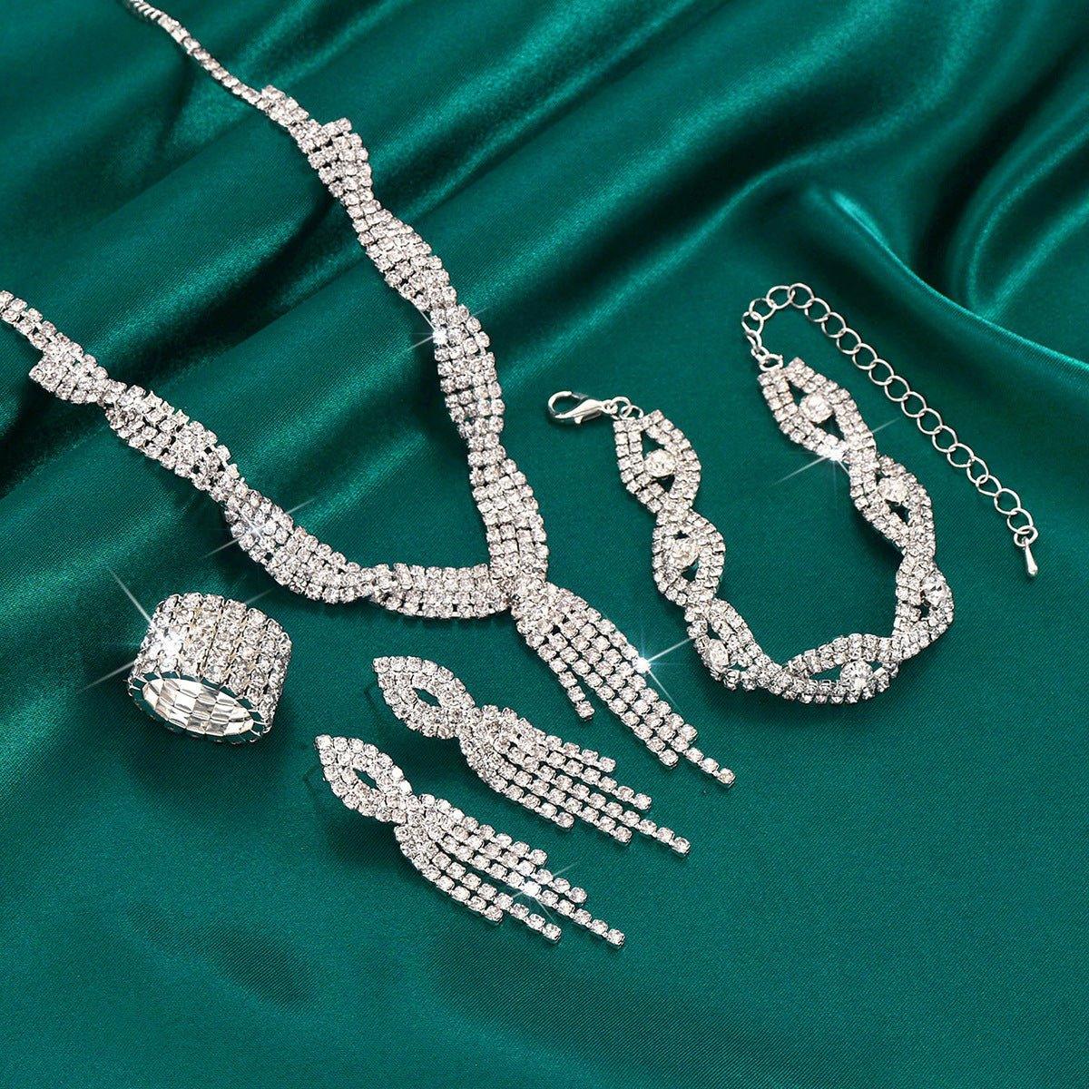 Mariam's Collection Mariam's Collection MAC091  Jewelry Set — product on model