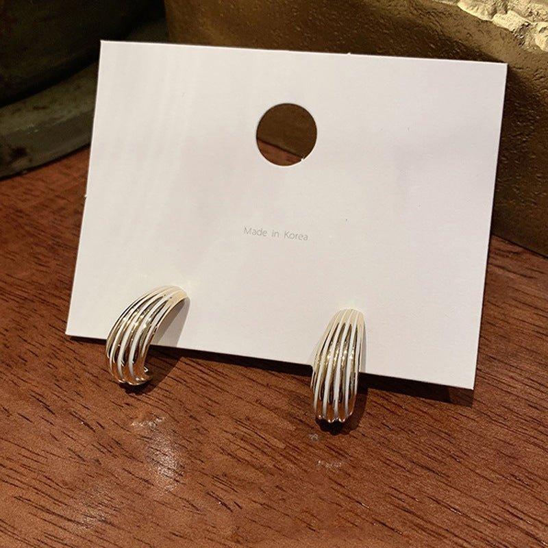 Mariam's Collection MAC096 925 sterling silver needle high-end French style earrings — detail shot 8
