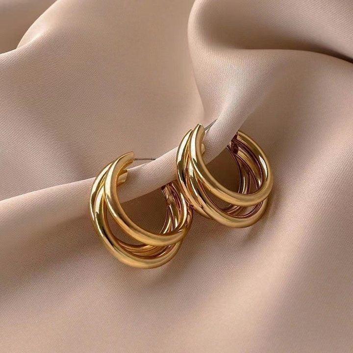 Mariam's Collection Mariam's Collection MAC097 French Style High-end Light Luxury Earrings — Mariam's Collection branding close-up