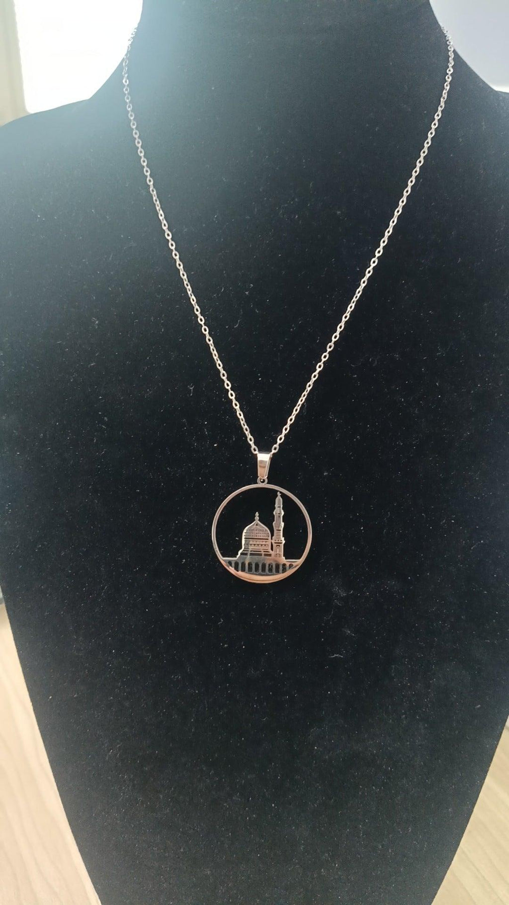 Mariam's Collection Mariam's Collection MAC111 Stainless Steel Masjid Pattern Necklace — detail shot 8