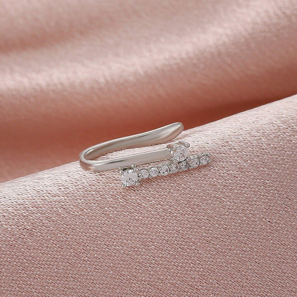 Mariam's Collection MAC134  Non-Puncture T-Shape Micropaved Zirconia Nose Ring — detail shot 6