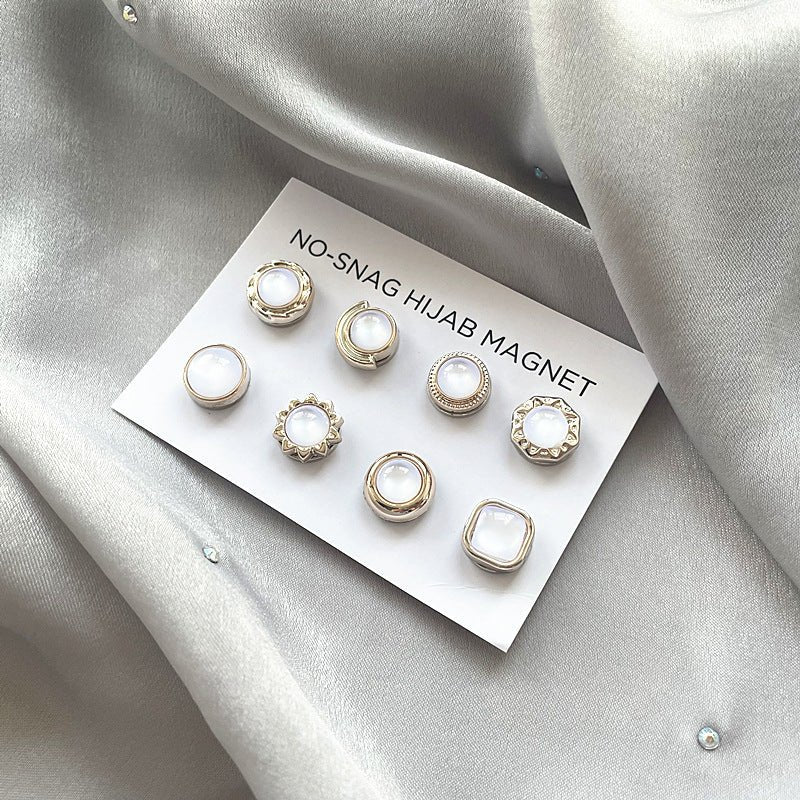 Mariam's Collection MAC165 High-end Fashion Pearl Style Strong Magnetic Buckle — Mariam's Collection branding close-up