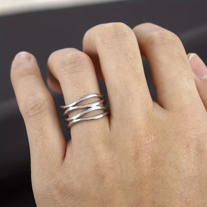 Mariam's Collection Mariam's Collection MAC166 Simple Geometric Lines Hollow Ring — construction detail