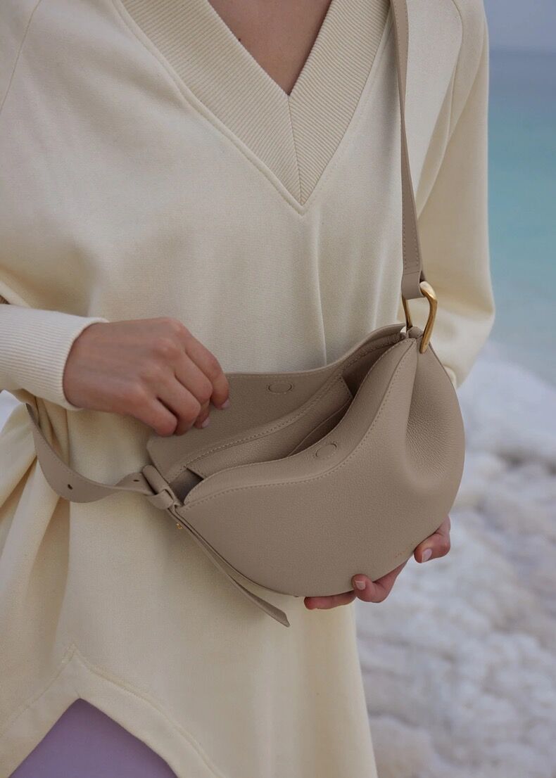 Mariam's Collection MAC182 Lychee Textured One-Shoulder Crossbody Saddle Bag — detail shot 10