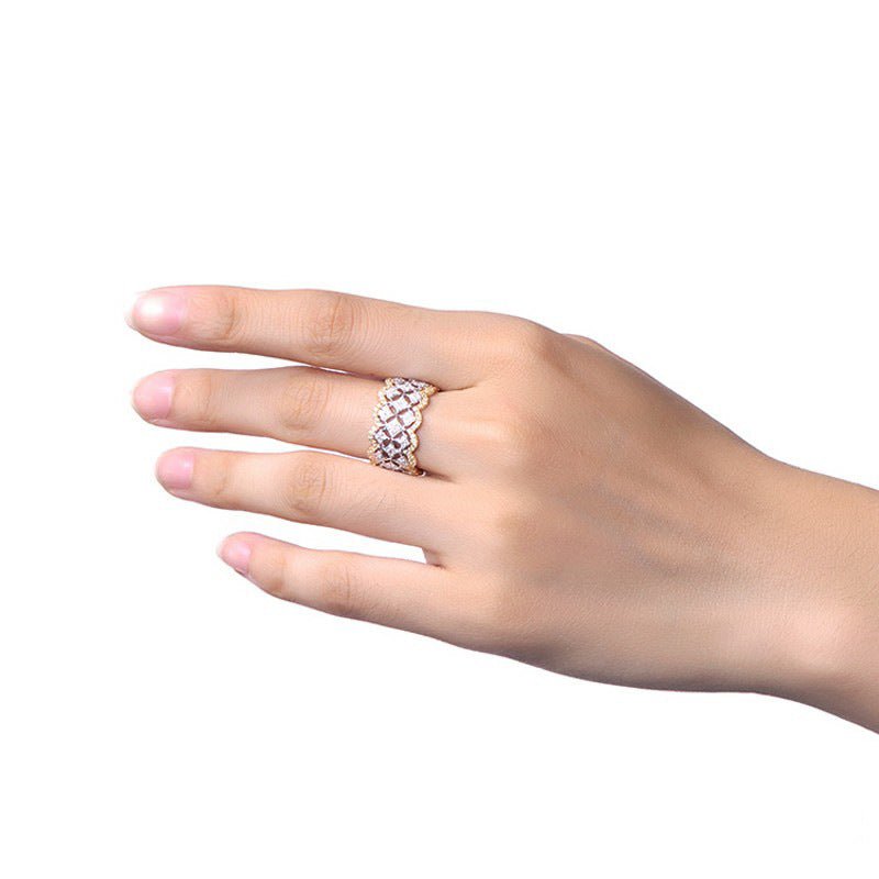 Mariam's Collection Palace Style Dazzling Star Lace Honeycomb Ring(MAC194) — Mariam's Collection branding close-up
