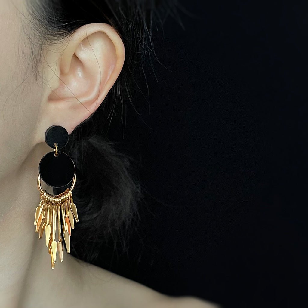 Mariam's Collection Mariam's Collection Medieval Tassel Black Gold Earrings(MAC197) — Black detail