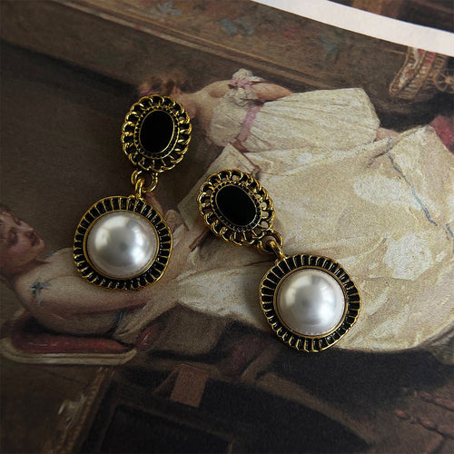 Medieval Black Gold Distressed Pearl Earrings(MAC199)