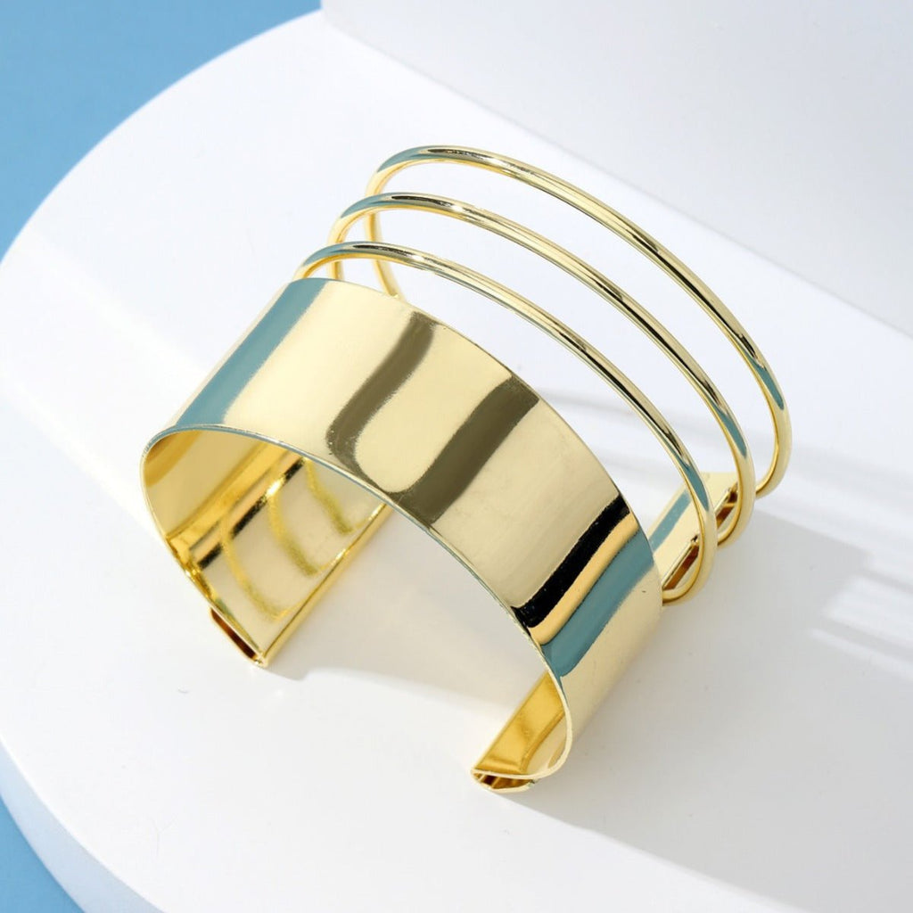 Mariam's Collection Bohemian Style Exaggerated Alloy Bracelet(MAC205) — Mariam's Collection branding close-up
