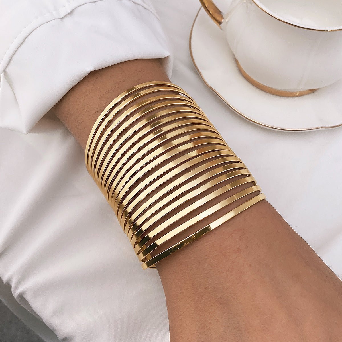 Mariam's Collection Mariam's Collection Bohemian Style Exaggerated Alloy Bracelet(MAC205) — comparison shot